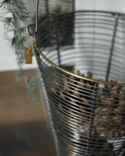 Antiek Look Draadmand Horizontaal Met Hengsel, IB Laursen 16 Antiek Look Draadmand Horizontaal Met Hengsel, IB Laursen -Woondecoratie antiek look draadmand horizontaal met hengsel ib laursen 6