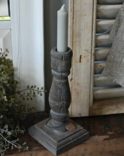 Kandelaar Vergrijst Met Vierkante Voet -Woondecoratie be uniq kandelaar vergrijst met vierkante voet 2