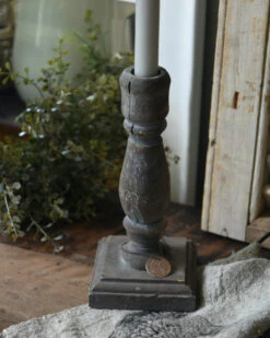 Kandelaar Vergrijst Met Vierkante Voet -Woondecoratie be uniq kandelaar vergrijst met vierkante voet 6