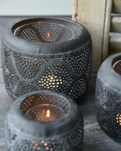 Bol Windlicht Met Golvend Rond Gaatjes Patroon, Groot -Woondecoratie bol windlicht met golvend rond gaatjes patroon groot 6