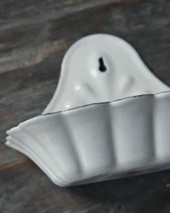 Brocante Zeep Bakje Wit Emaille, IB Laursen 11 Brocante Zeep Bakje Wit Emaille, IB Laursen -Woondecoratie brocante zeep bakje wit emaille ib laursen 3