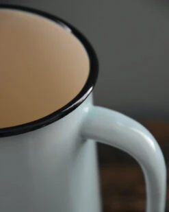 Emaille Kan 'light Blue/cream', IB Laursen -Woondecoratie emaille kan light bluecream ib laursen 2