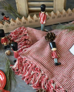 Geweven Woonkleed/ Sprei Gebroken Wit Met Fijne Rode Strepen, IB Laursen 13 Geweven Woonkleed/ Sprei Gebroken Wit Met Fijne Rode Strepen, IB Laursen -Woondecoratie geweven woonkleed sprei gebroken wit met fijne rode strepen ib laursen 1 3