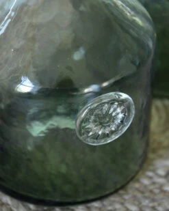 Glazen Apothekers Fles In Het Groen Met Embleem Klein, IB Laursen 15 Glazen Apothekers Fles In Het Groen Met Embleem Klein, IB Laursen -Woondecoratie glazen apothekers fles in het groen met embleem groot ib laursen 6