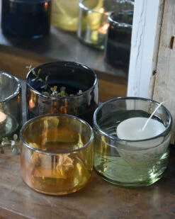 Glazen Theelichten In Donker Parelmoer Set Van Twee, Brynxz -Woondecoratie glazen theelichten in donker parelmoer set van twee brynxz 5