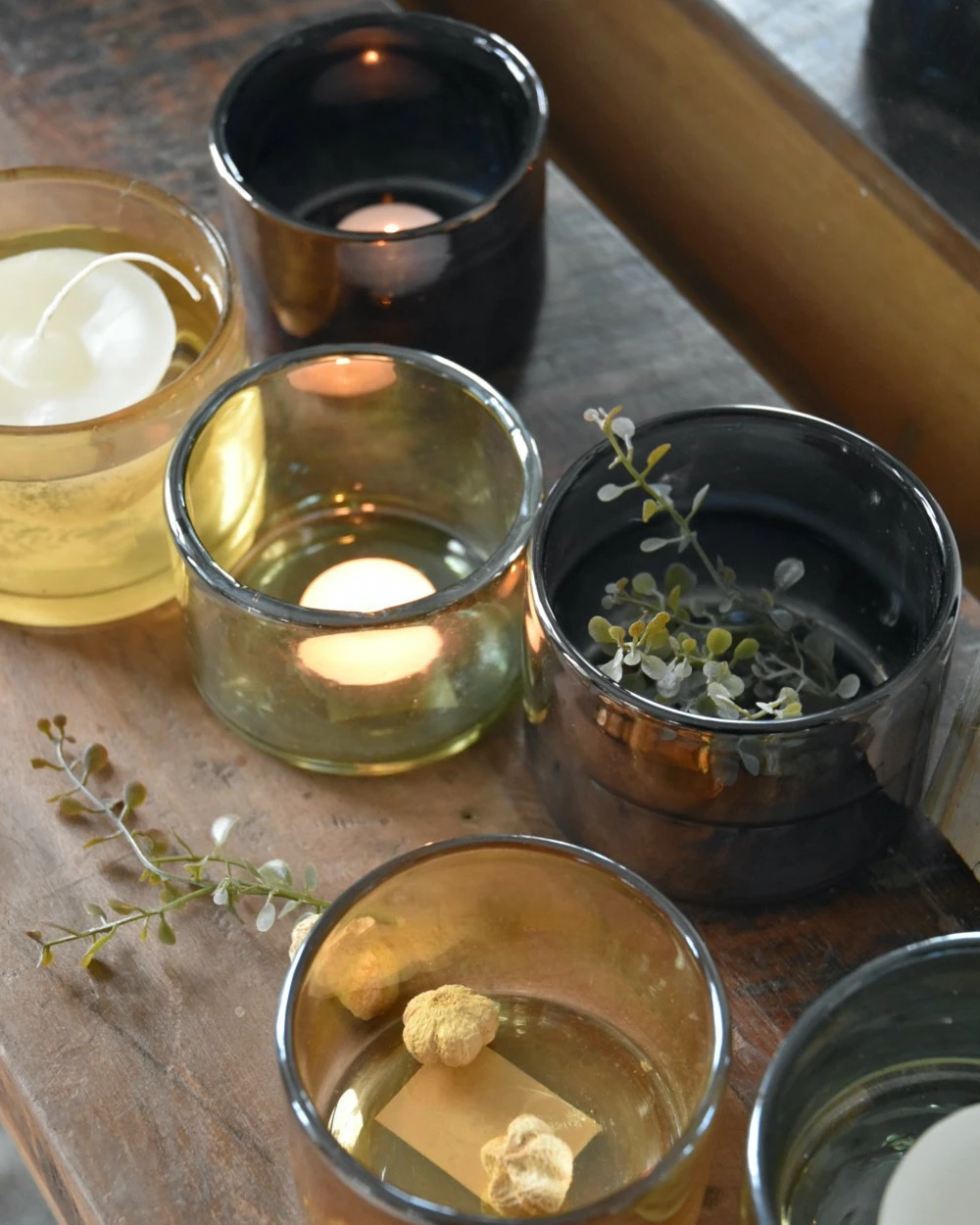 Glazen Theelichten In Parelmoer Warm Zonnig Set Van Twee, Brynxz 5 Glazen Theelichten In Parelmoer Warm Zonnig Set Van Twee, Brynxz - Afbeelding 3