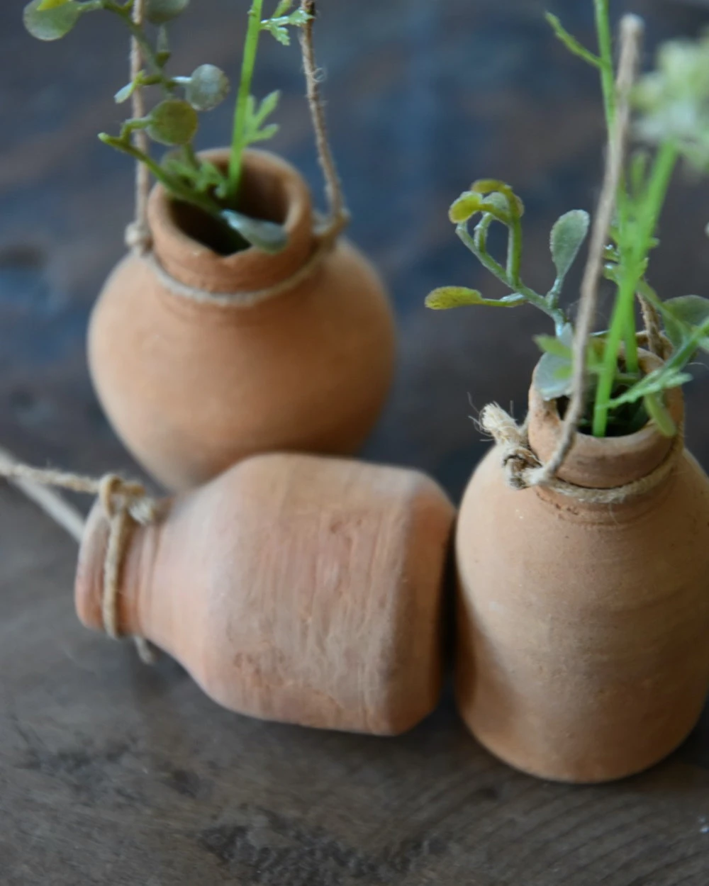 Handgemaakte Aardewerk Flesjes Met Ophang Touw Set Van 3, IB Laursen 5 Handgemaakte Aardewerk Flesjes Met Ophang Touw Set Van 3, IB Laursen - Afbeelding 3