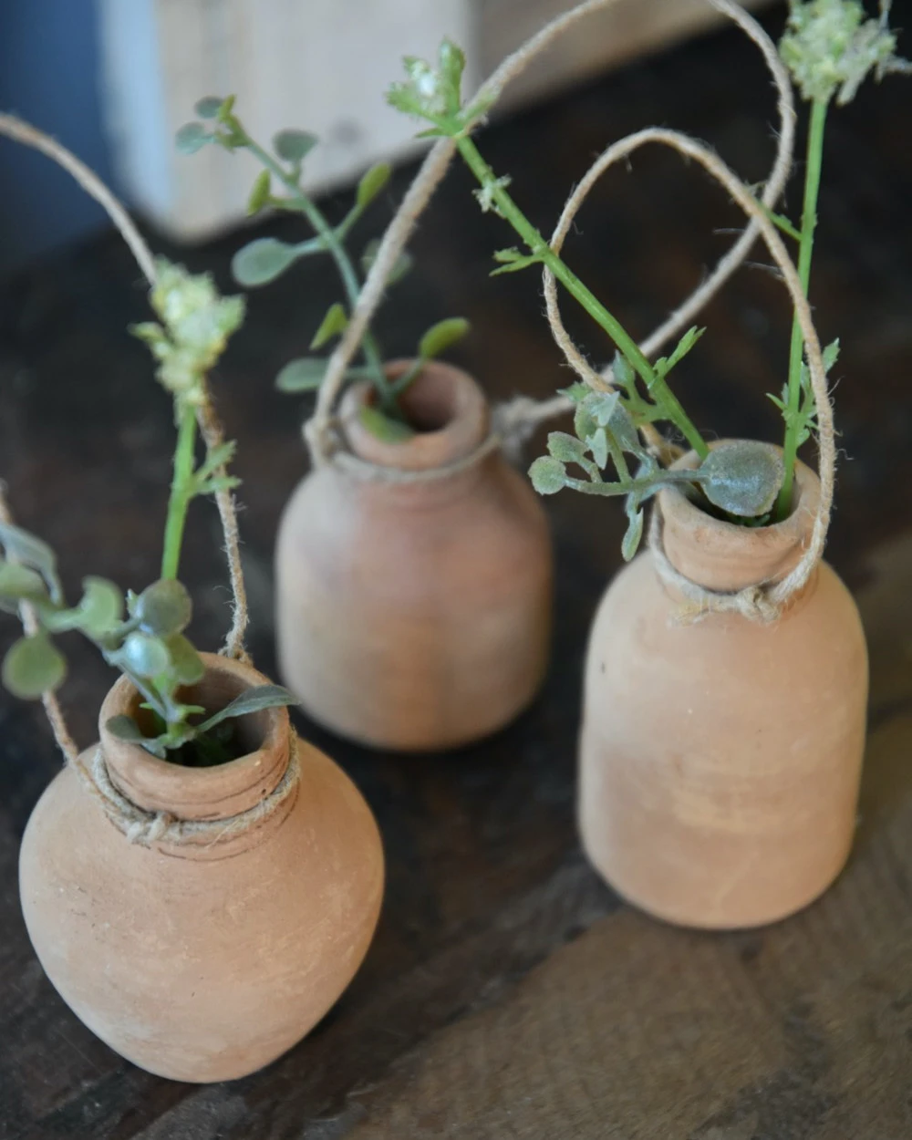 Handgemaakte Aardewerk Flesjes Met Ophang Touw Set Van 3, IB Laursen 3 Handgemaakte Aardewerk Flesjes Met Ophang Touw Set Van 3, IB Laursen