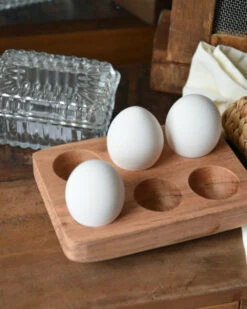 Houten Eierhouder Voor Zes Eitjes, IB Laursen