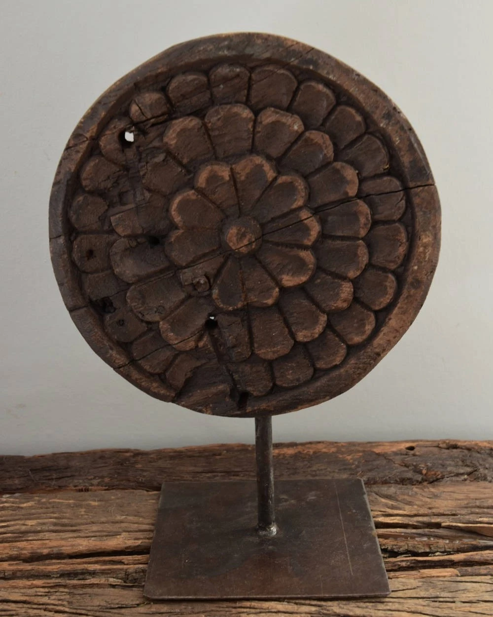 Houtsnijwerk Decoratie Cirkel Bloem Op Statief 4 Houtsnijwerk Decoratie Cirkel Bloem Op Statief - Afbeelding 2