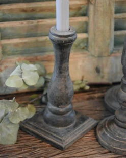 Kandelaar Met Vierkante Voet Van Be-Uniq -Woondecoratie kandelaar met vierkante voet van be uniq 3