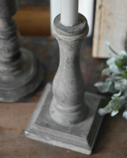 Kandelaar Met Vierkante Voet Van Be-Uniq -Woondecoratie kandelaar met vierkante voet van be uniq 5