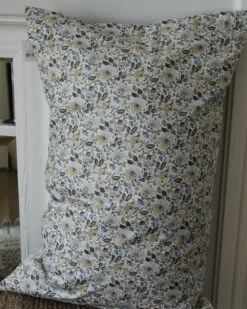 Kussenhoes Rechthoekig Gebloemd Met Zacht Geel, Blauw En Kleikleur, IB Laursen -Woondecoratie kussenhoes rechthoekig gebloemd met zacht geel blauw en kleikleur ib laursen 2