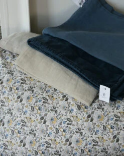 Kussenhoes Rechthoekig Gebloemd Met Zacht Geel, Blauw En Kleikleur, IB Laursen -Woondecoratie kussenhoes rechthoekig gebloemd met zacht geel blauw en kleikleur ib laursen 3