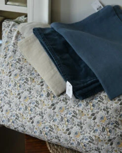 Kussenhoes Rechthoekig Gebloemd Met Zacht Geel, Blauw En Kleikleur, IB Laursen -Woondecoratie kussenhoes rechthoekig gebloemd met zacht geel blauw en kleikleur ib laursen 7