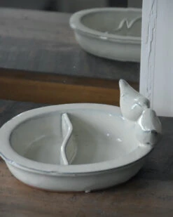 Ovalen Vogel Voeder/drink Schaal Met Twee Vogeltjes -Woondecoratie ovalen vogel voederdrink schaal met twee vogeltjes 2