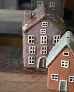 Pastel Lila Theelicht Huis Met Open Ramen Nyhavn, IB Laursen -Woondecoratie pastel lila theelicht huis met open ramen nyhavn ib laursen 1 5