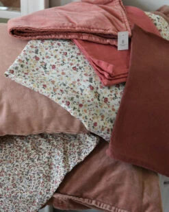 Pastel Roze Velours Kussenhoes 'Tuscany', IB Laursen -Woondecoratie pastel roze velours kussenhoes tuscany ib laursen 1 3