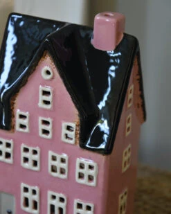 Theelicht Pakhuis Nyhavn Roze Met Zwart Dak, IB Laursen -Woondecoratie theelicht pakhuis nyhavn roze met zwart dak ib laursen 2