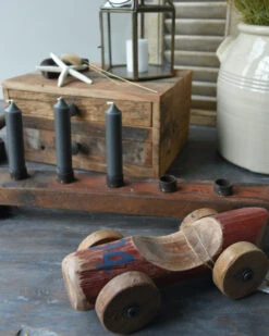 Unieke Rode Auto Van Hout Met Blauw Nr 94, IB Laursen -Woondecoratie unieke rode auto van hout met blauw nr 94 ib laursen 3