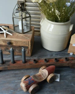 Unieke Rode Auto Van Hout Met Blauw Nr 94, IB Laursen -Woondecoratie unieke rode auto van hout met blauw nr 94 ib laursen 5