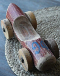 Unieke Rode Auto Van Hout Met Blauw Nr 94, IB Laursen -Woondecoratie unieke rode auto van hout met blauw nr 94 ib laursen 7