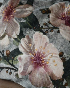 Velours Kussen Met Pastel Kleurige Bloemen Rechthoekig -Woondecoratie velours kussen met pastel kleurige bloemen rechthoekig 6