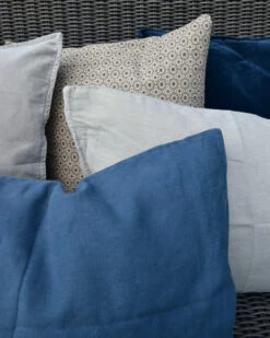 Vierkant Velours Kussen Fog, IB Laursen 12 Vierkant Velours Kussen Fog, IB Laursen -Woondecoratie vierkant velours kussen fog ib laursen 2